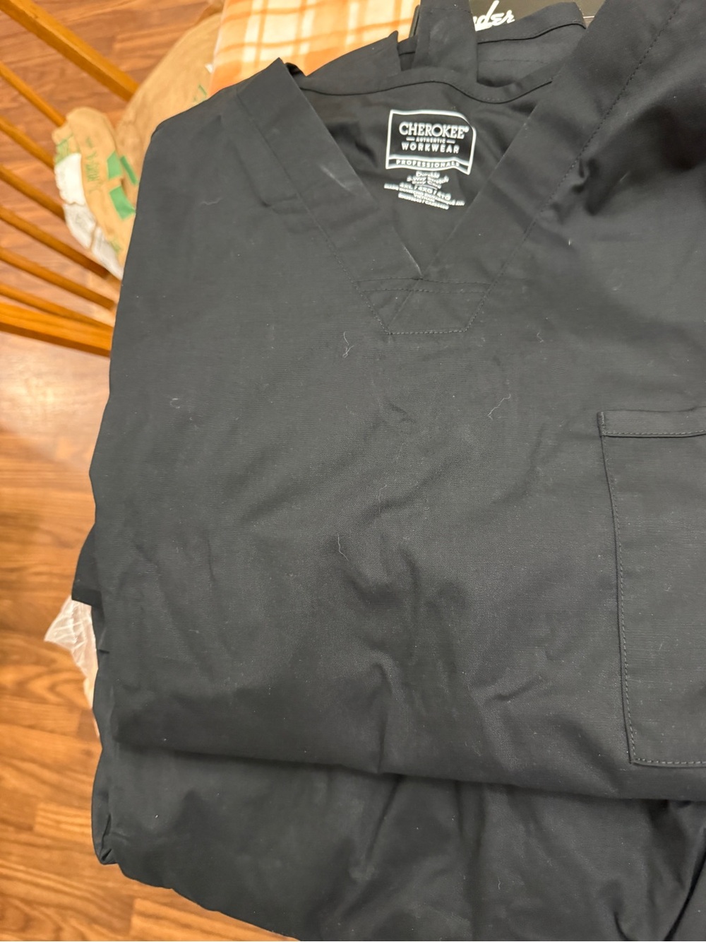 Cherokee Men’s Black V-Neck Scrub set Top  w/ Chest Pocket
